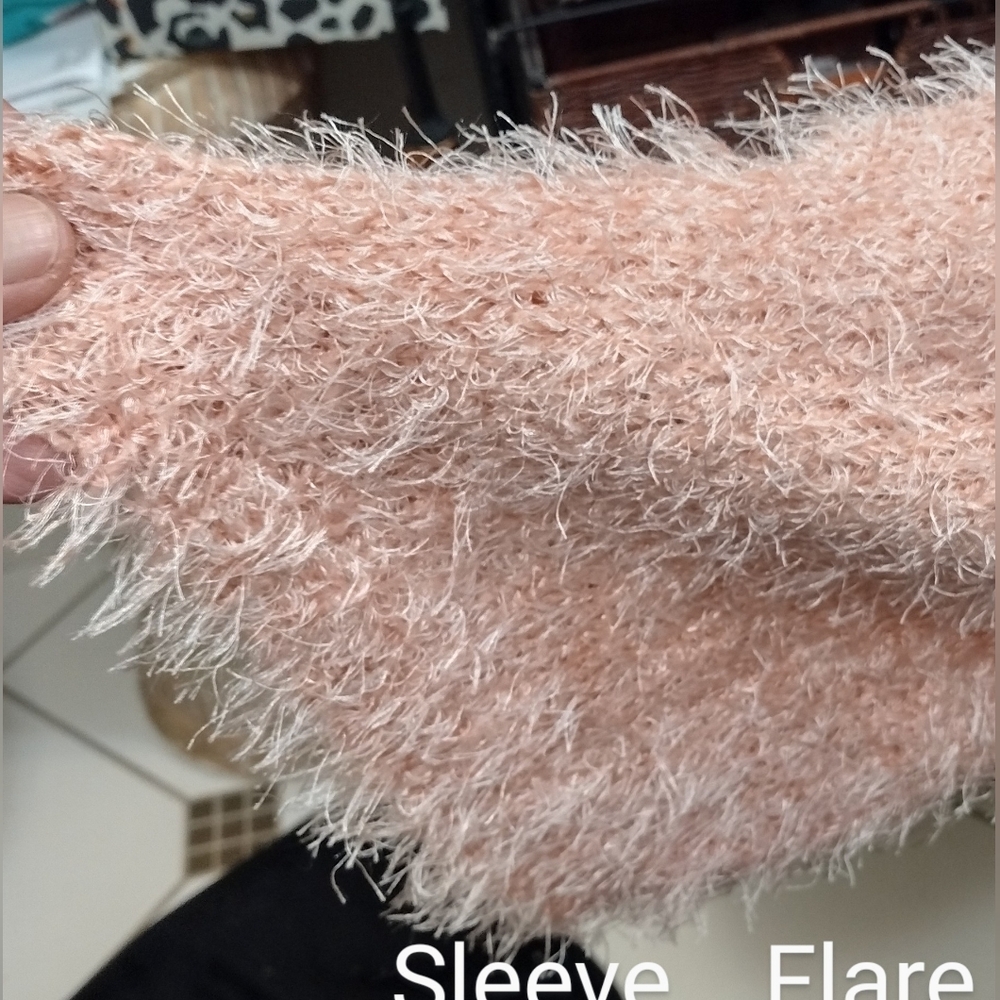 Distressed Fluffy Baby Pink Oversized Sweater/SZ L/ NWT/Vintage/Plus SZ Fit Too - Picture 8 of 14